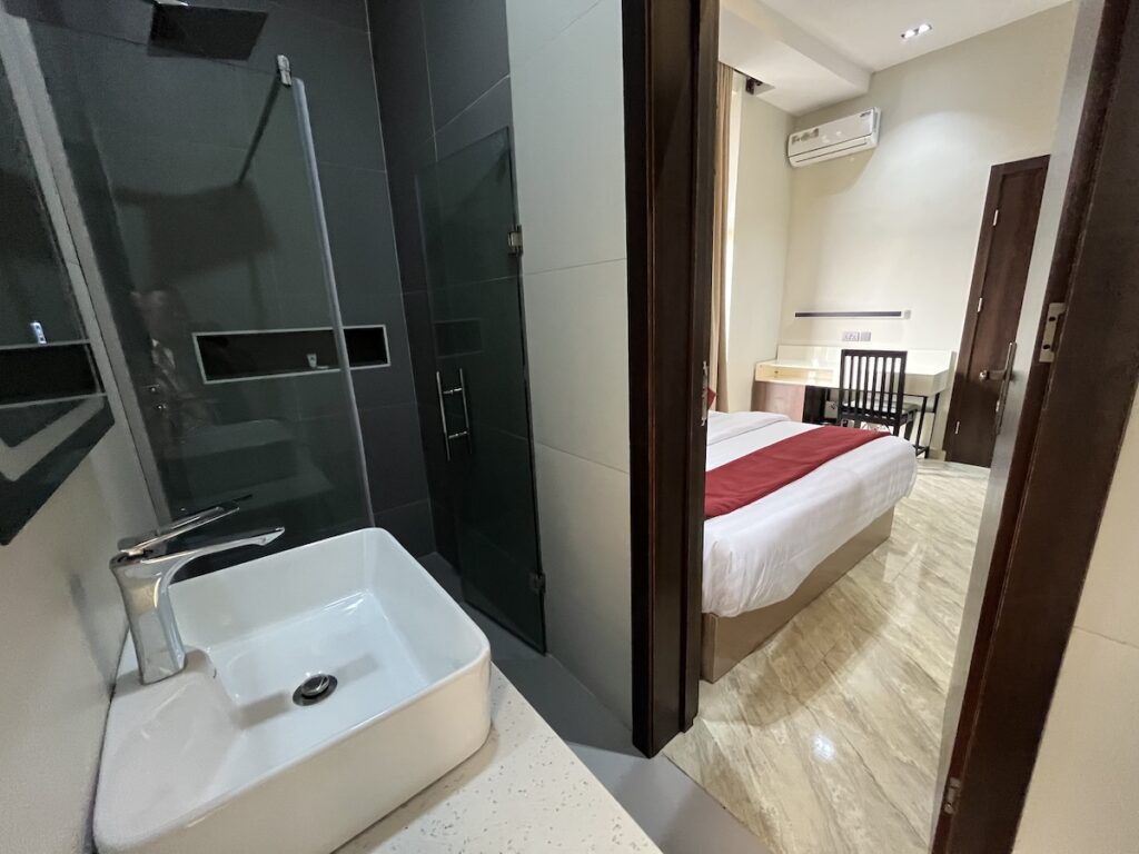 Vista Room