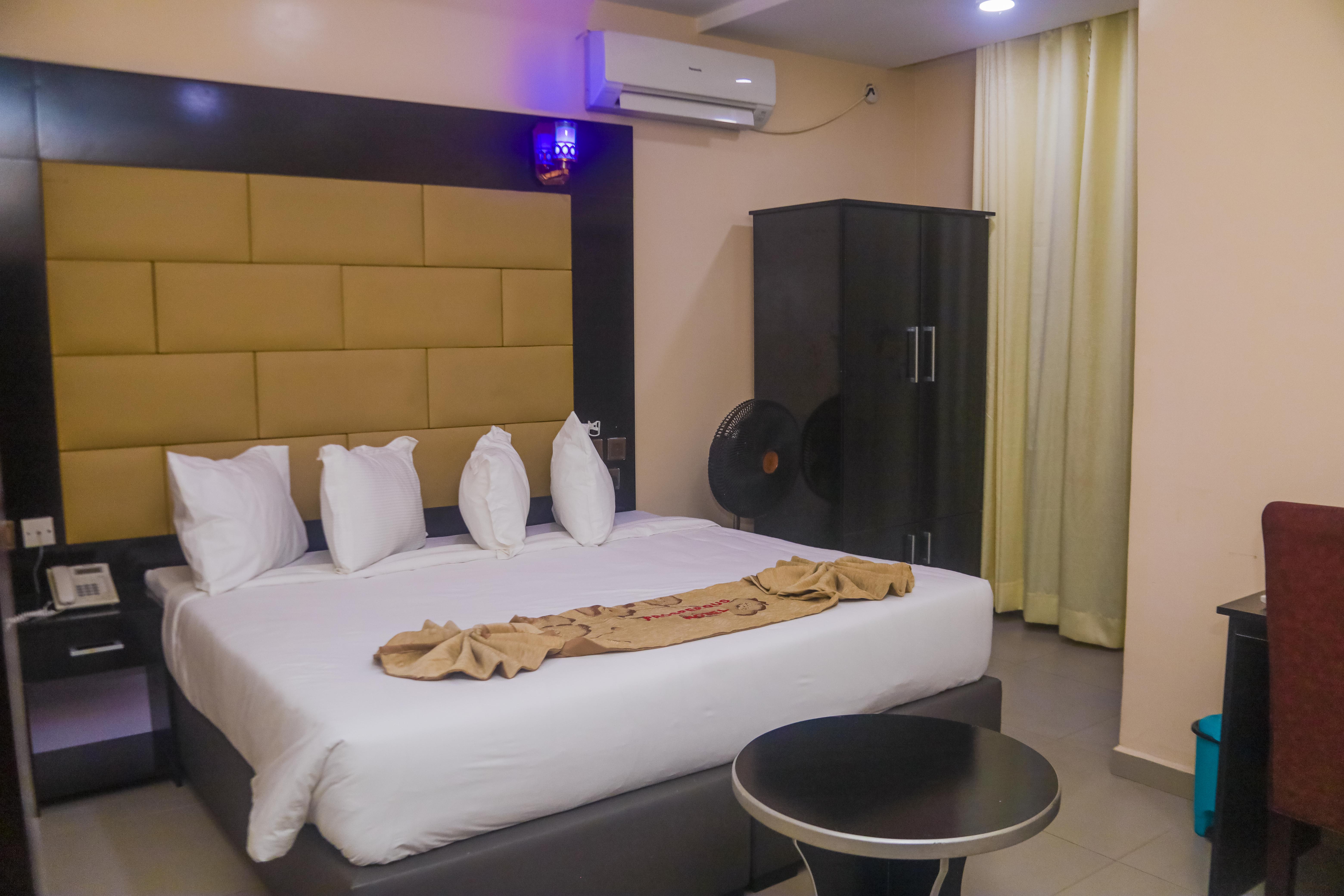 Royal Standard Room