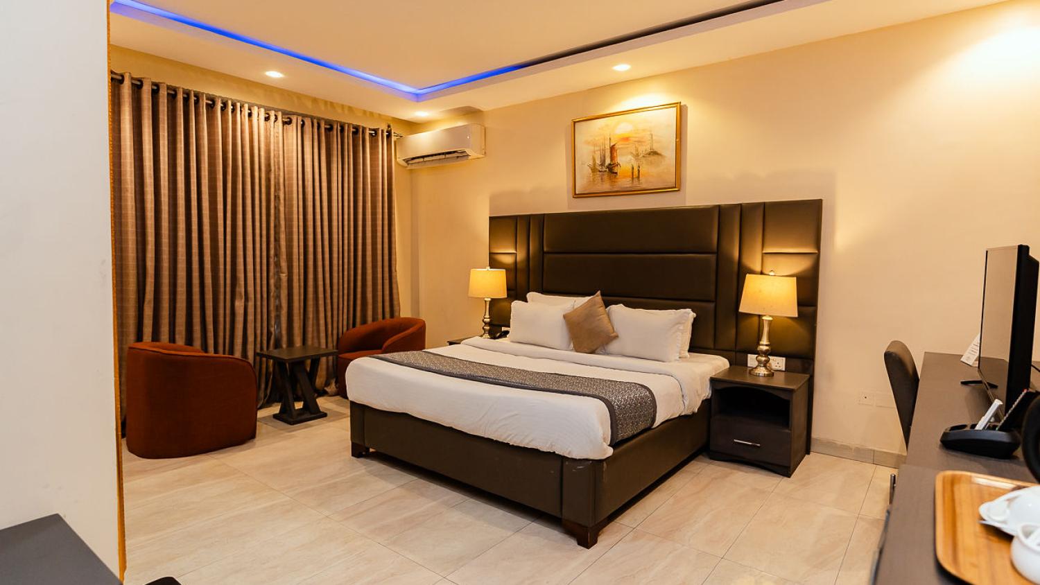 Queen Room