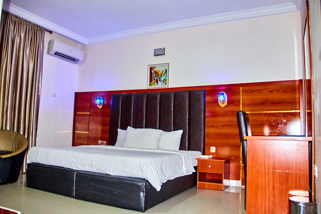 Luxury Diplomatic Room