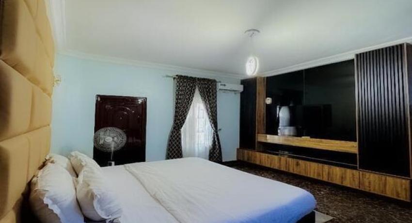 Executive Royal Room