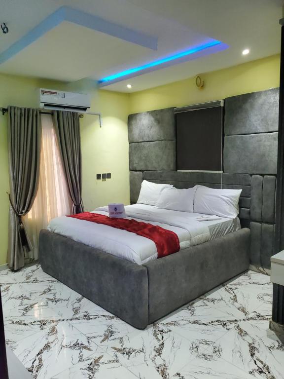 Deluxe Studio (2 Bedroom)