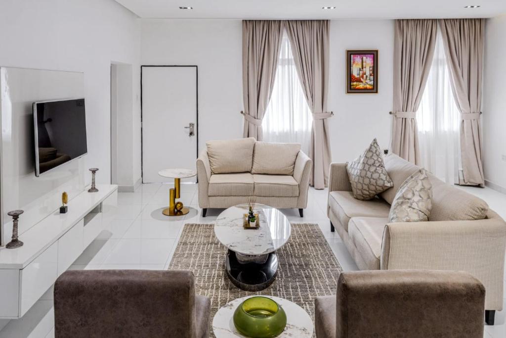 3 Bedroom Penthouse With Offices