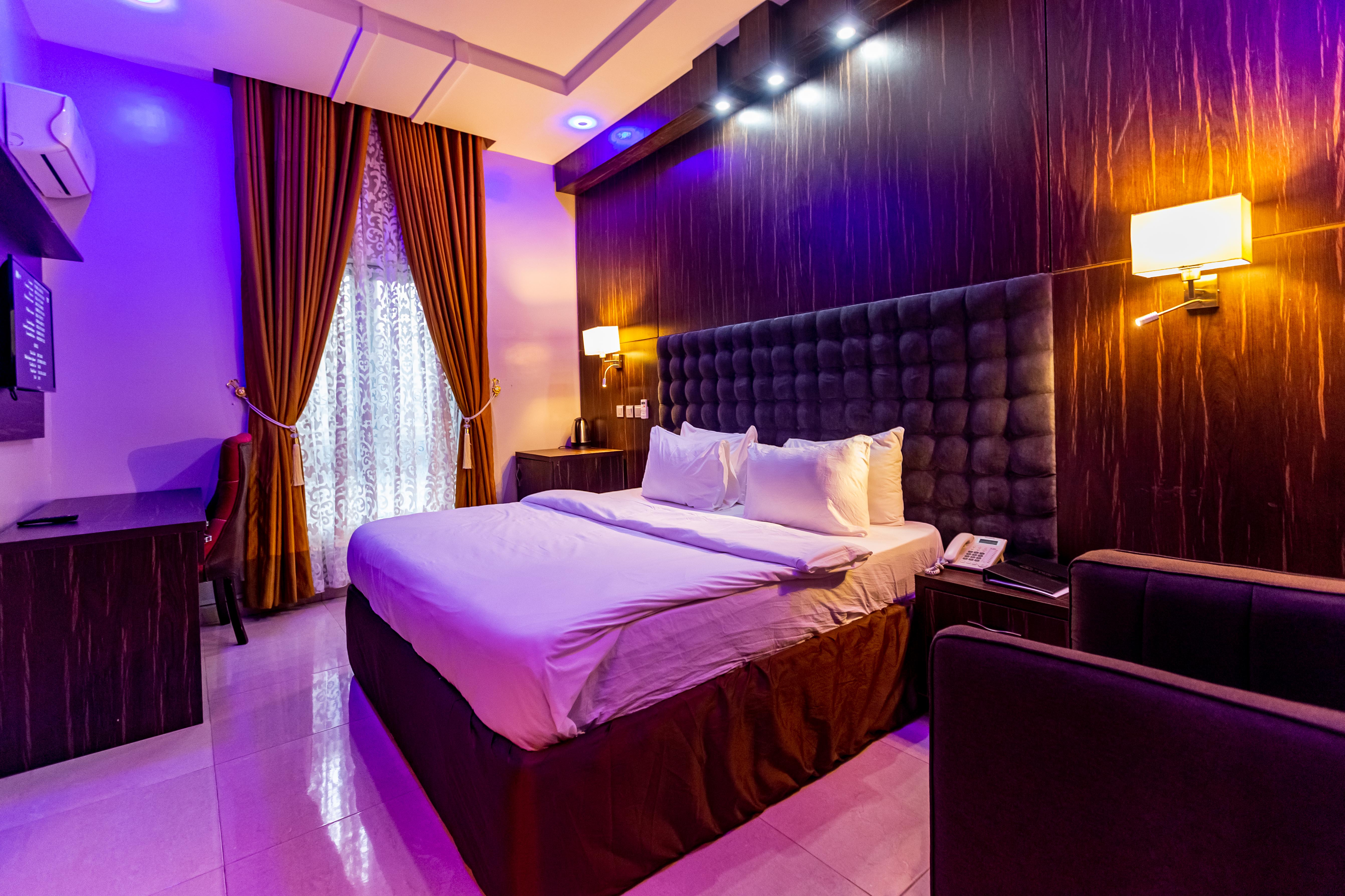 Silver Room