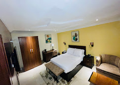 Executive Deluxe
