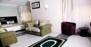 Diplomatic Suite