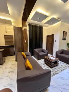 One Bedroom Apartment