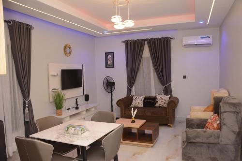Executive Opulent (2 Bedroom)