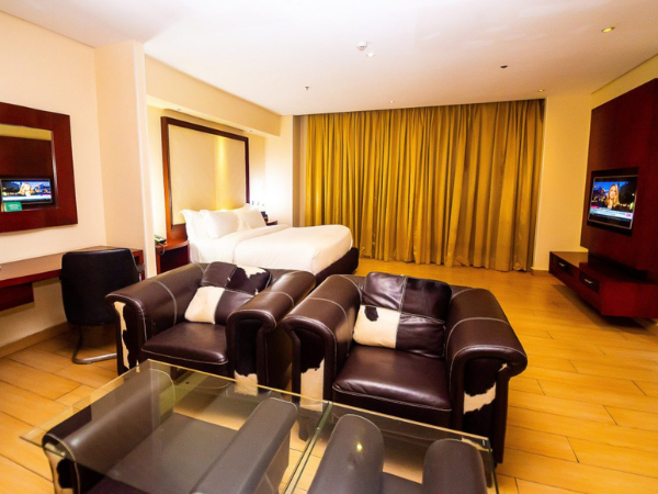 Deluxe Executive Suite